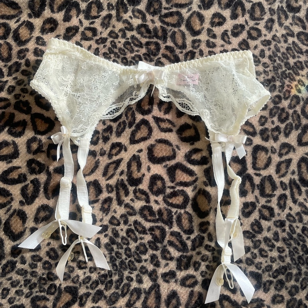 Agent Provocateur Cream Love Garter Belt Suspender